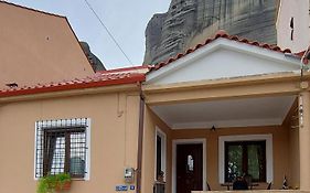 In Meteora vintage old traditional house